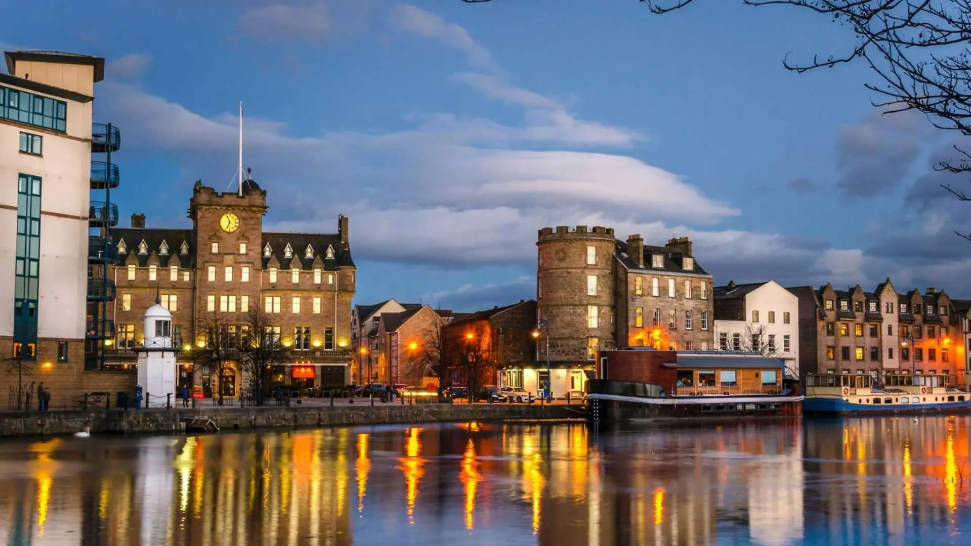 Comfy 2Br Flat - Free Parking - Near City Centre Edinburgh United Kingdom